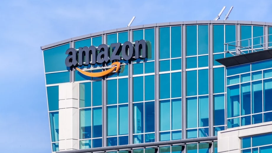 Amazon инвестира в компания за доставка на храна 