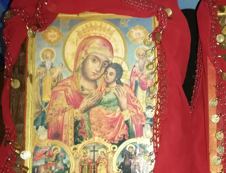 Полагане честната дреха на Пресвета Богородица във Влахерна