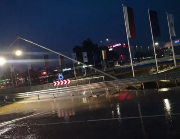 Дъждът удари жестоко новия булевард "Васил Левски" във Варна