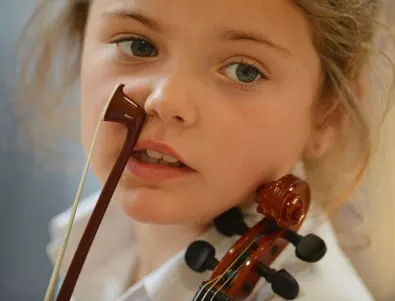 Науката: Дайте на детето си музикален инструмент!