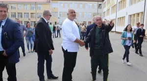 Партиите започнаха състезанието по обещания преди местните избори