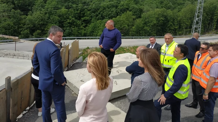 Борисов и Горанов: Партиите ще връщат надвзетите субсидии