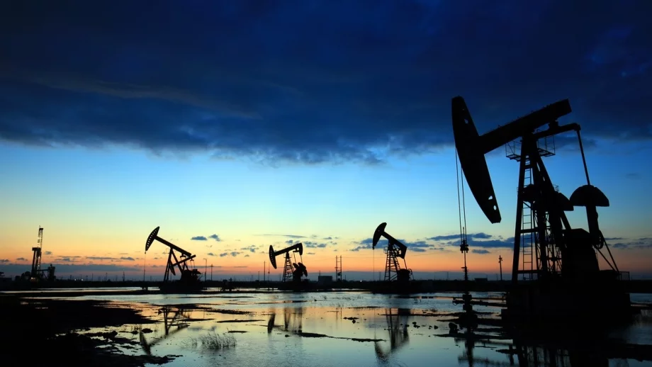 Цената на петрола расте и в сряда