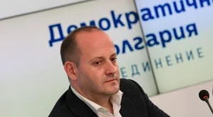 Без размествания при "Демократична България", Радан Кънев отива в ЕП