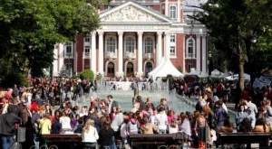  60 безплатни ателиета за деца пред Народния театър на 1 юни