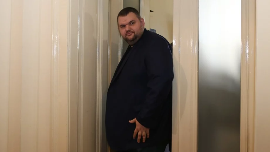 ДПС официално ще внесе предложението си за 0 лева партийна субсидия