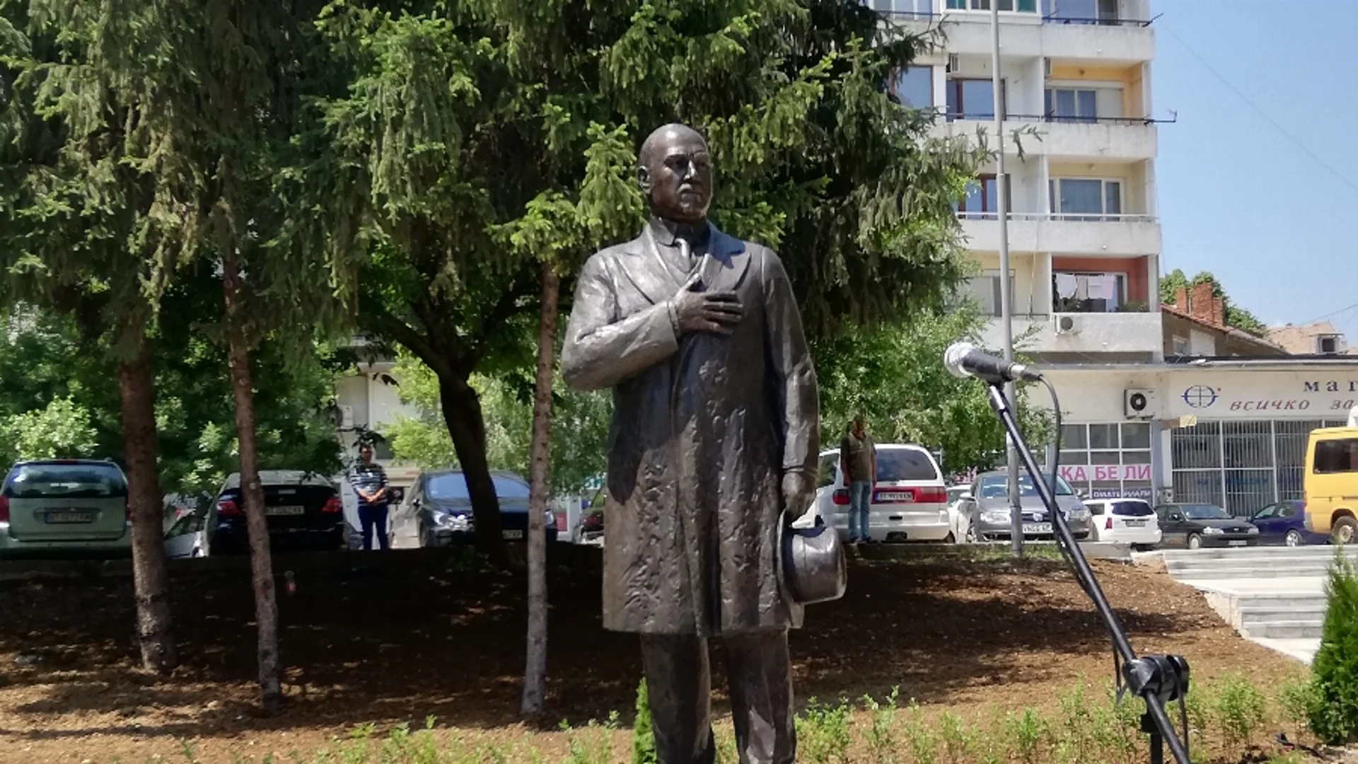 Велики цитати на Атанас Буров