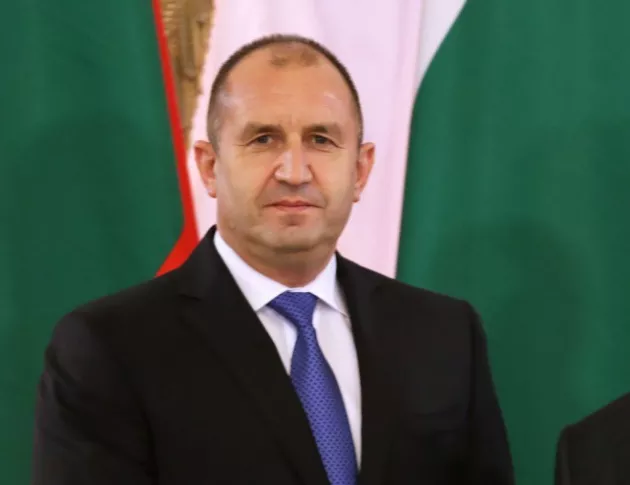 Radev Udostoi S Orden Stara Planina Prva Stepen Poslanika Na Germaniya