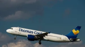 Китайска компания иска да купи туристическия бизнес на Thomas Cook
