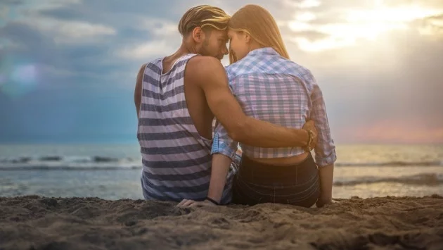 3-те зодии, които ще срещнат ГОЛЯМАТА ЛЮБОВ в края на тази година