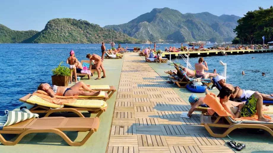 С над 50% скачат почивките на руските туристи в чужбина