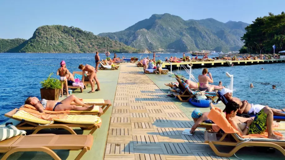 Туристическият бранш няма идея как ваучерите за храна ще се използват за туризъм