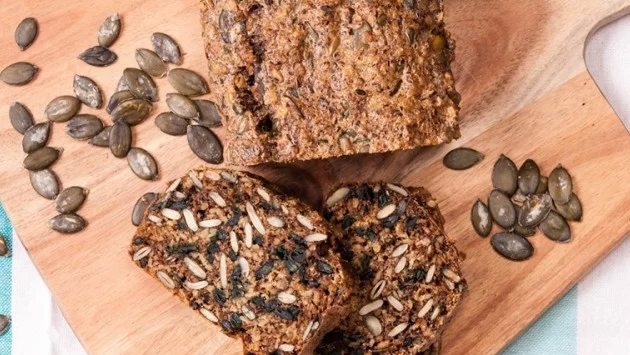 Протеинов хляб с тиквени семки