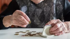  {{ otherArticle[0].article.title }} 