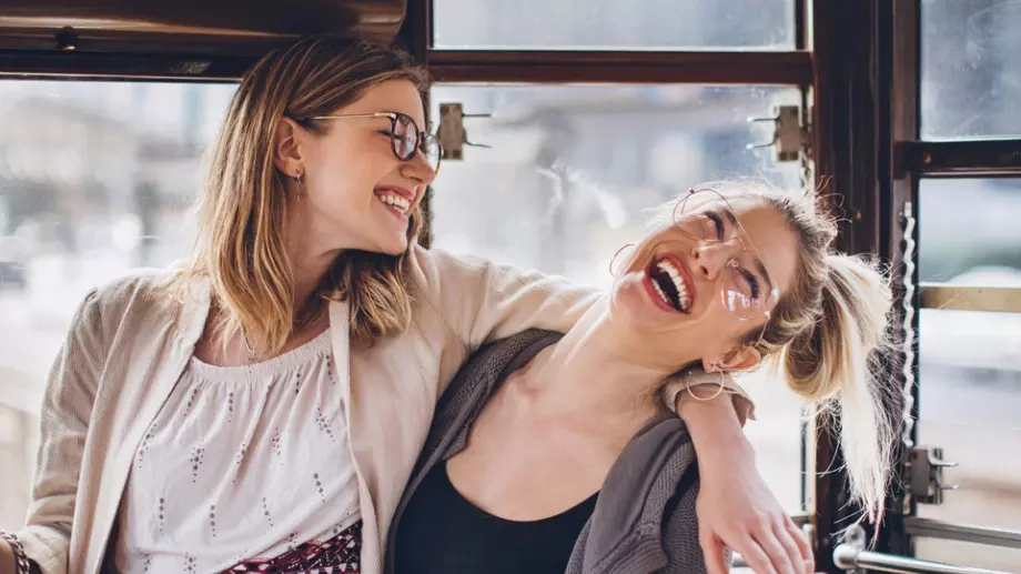 Женски виц за 6 февруари 2024: Малко момиченце в аптеката