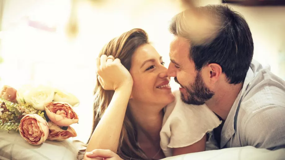 Двойките в зодиака, чиято любов е благословена