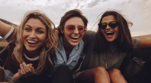 Благодаря ви, приятели, че сте такива, каквито сте