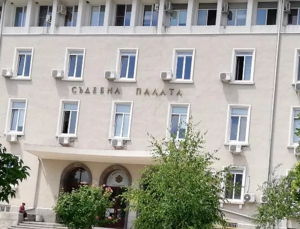 Задържаха "виновника" за временното спиране на системата за прием в градини и училища в Стара Загора 