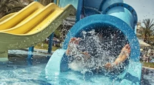 Най-голямата водна пързалка в света ще заработи през август (СНИМКИ, ВИДЕО)