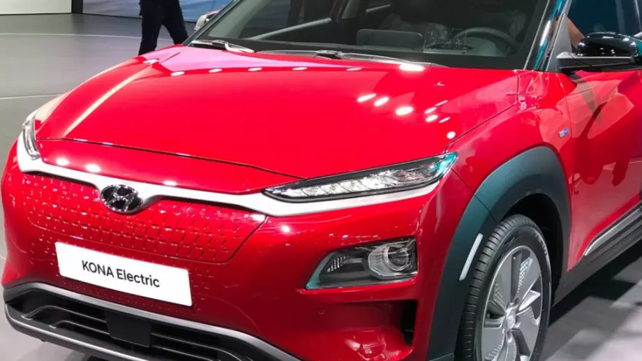 Hyundai изтегля близо 82 000 електромобила от цял свят 