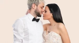 Бременната приятелка на Криско се показа по бански (снимка)