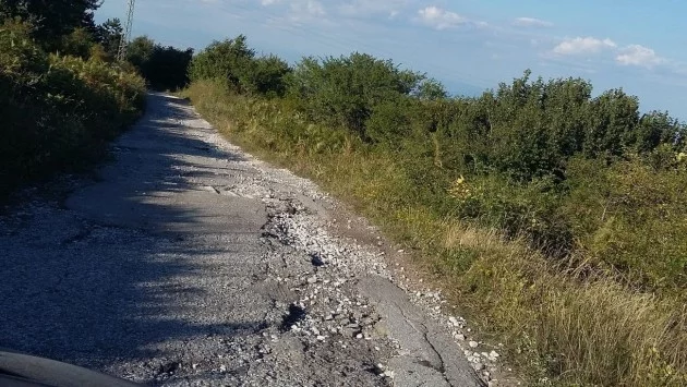 Ремонтират важен туристически участък край с. Яврово догодина, ако има пари