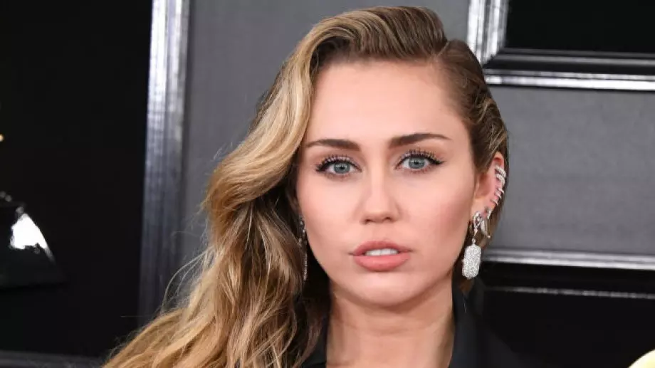 Как известните личности реагираха на кризата между Украйна и Русия