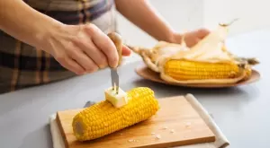 Защо варената царевица може да е опасна
