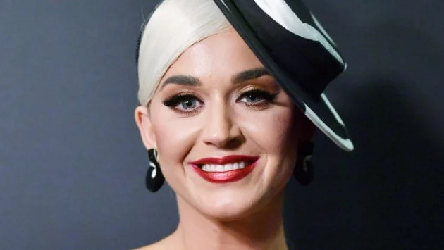 Кейти Пери бори стареенето с нетрадиционни методи