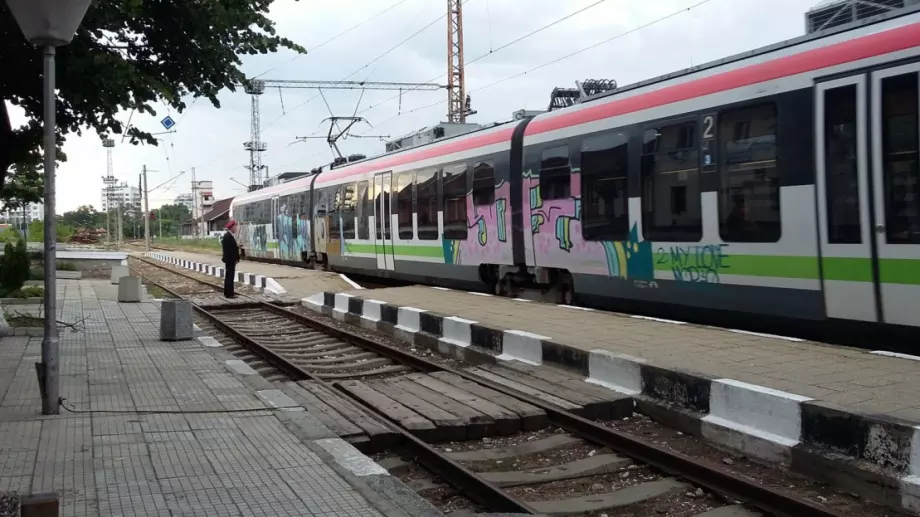 БДЖ пуска РАДАР за онлайн проследяване на пътническите влакове