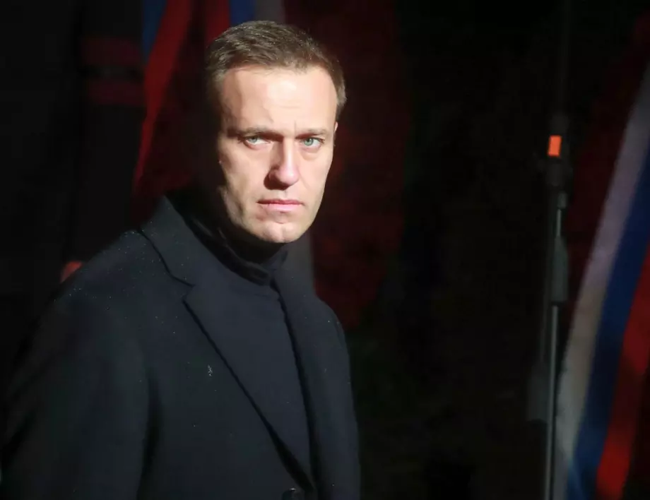 Алексей Навални е в кома, умишлено отравяне е една от версиите за състоянието му