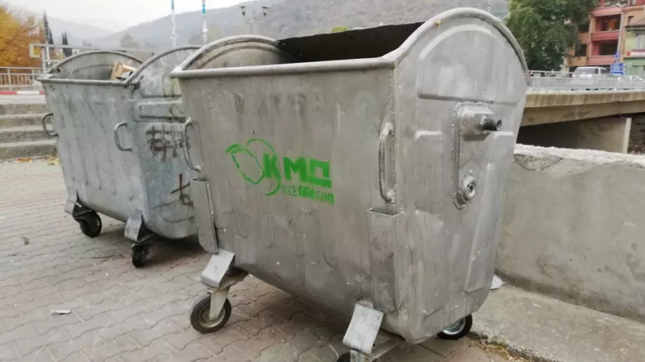 Плащаме за такса смет според боклука