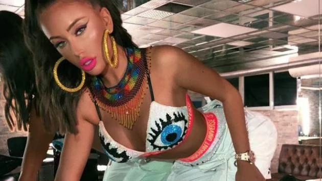 Гери-Никол тотално прекали с Фотошопа (снимки)