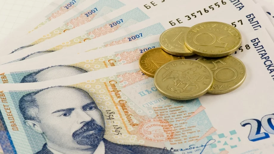 Заплатата в София е със 70% по-висока от средната у нас