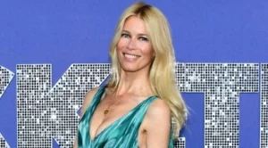 Защото го може! Клаудия Шифър гола на 48 (снимки)