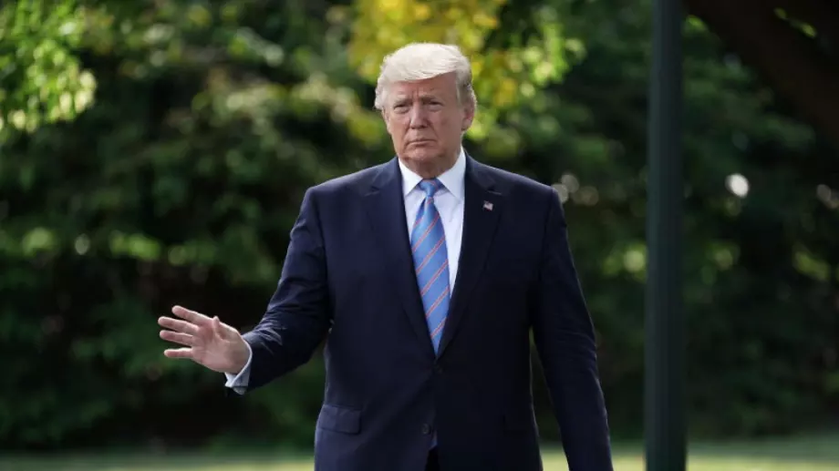 Тръмп наложи тежки забрани на TikTok и WeChat