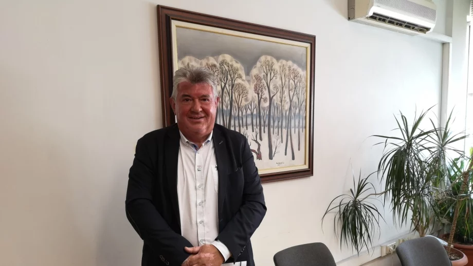 Притискали бивш шеф на НЕК да продава евтин ток