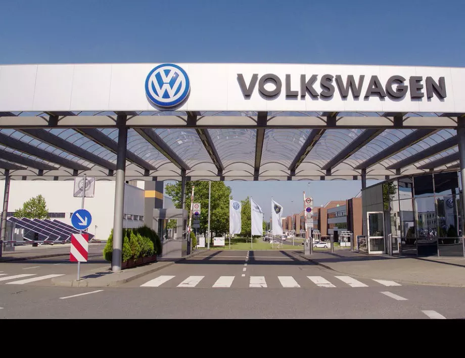 Германската прокуратура претърсва офисите на „Volkswagen“ 