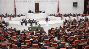 7000 лева заплата не стигат на турските депутати, искат повече