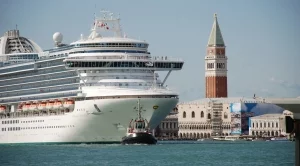 Венеция забрани влизането на круизни кораби
