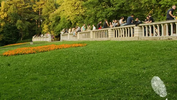 При открити врати, 1 част