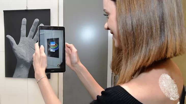 Иновативната изложба „Дигитално мастило“ в ОББ Галерия