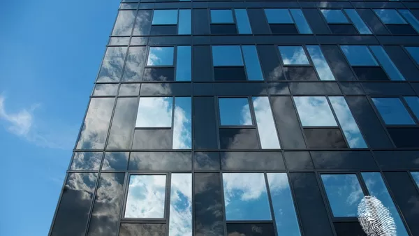 вечерта идва