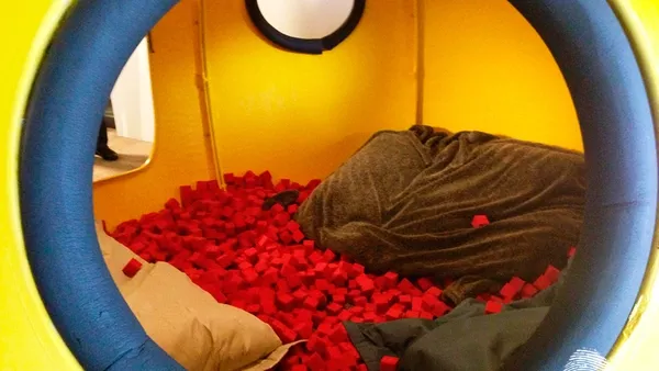 Докато някои работят…