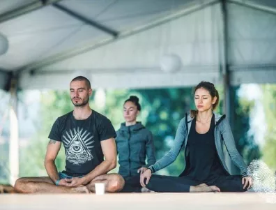 Инструктор по йога: Тя е и самолечение