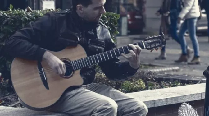 Социален експеримент: Какво е да си уличен музикант в София?