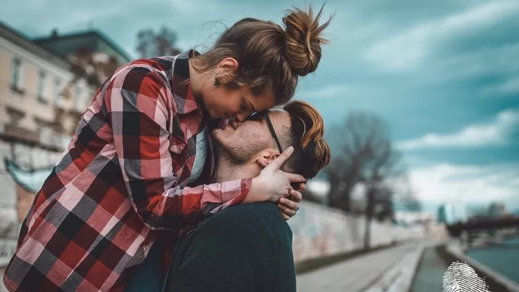 Любов ли е да го опишеш?