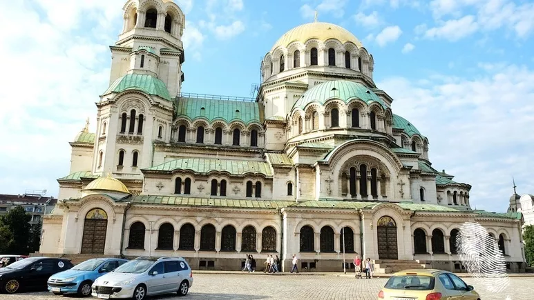 Църковната мафия: Съставки за божествено богатство