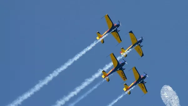 Има ли пилот в самолета?