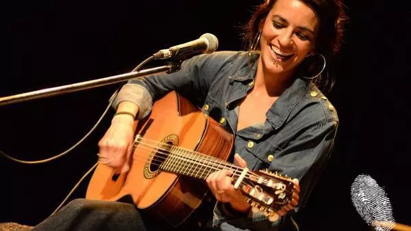 Латино ритми по морето с Bebe